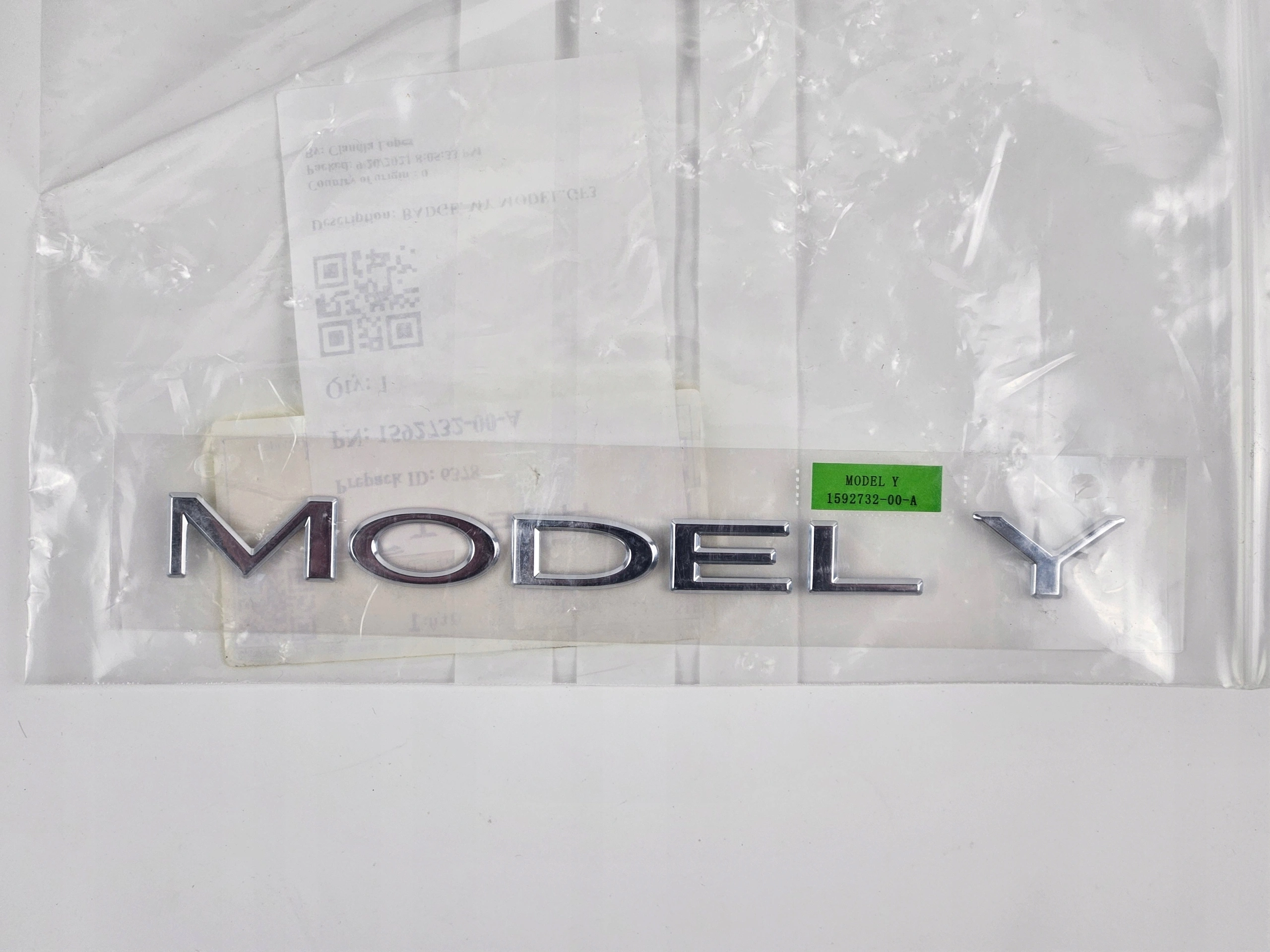 Emblem bak Tesla Model Y │ Genuine® Model Y logo til bakluke Image 2