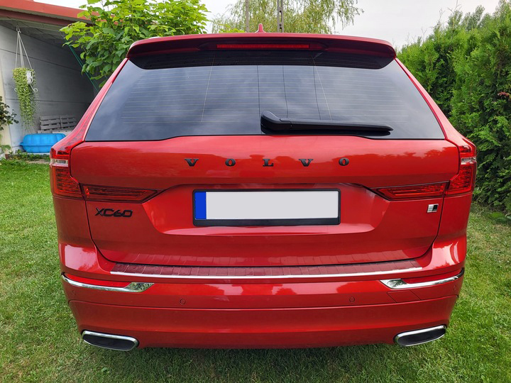 Emblem bak Volvo bokstaver | Black Matt Edition Sport Image 3
