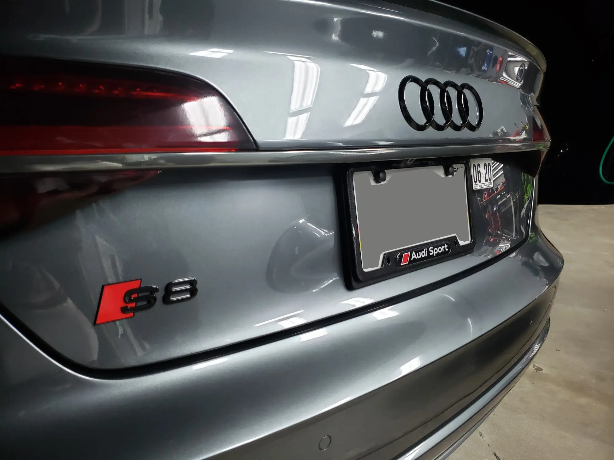 Emblem bakluke Audi S8 / Audi A8 Black Edition – bilde 4