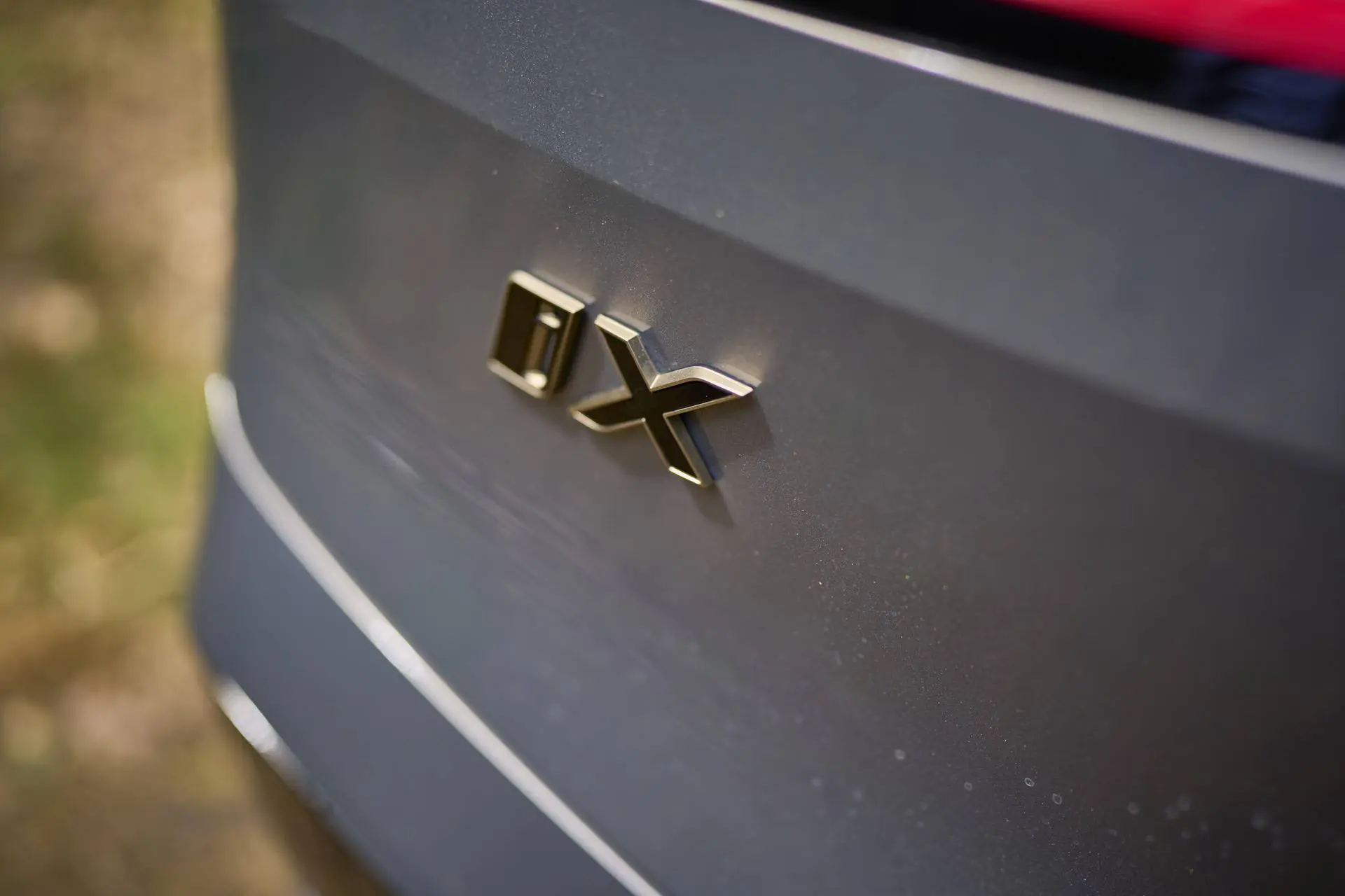 Emblem bakluke BMW iX (I20) Bronze Edition – bilde 3