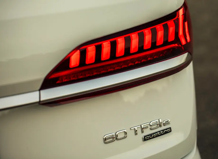 Emblem bakluke Quattro Audi Tuning Exclusive Silver and Black Edition – bilde 6