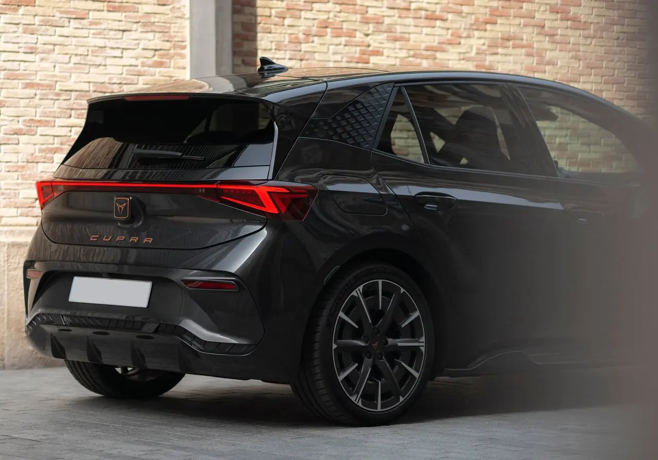 Emblem Cupra Born 2021-> | Copper – bilde 2