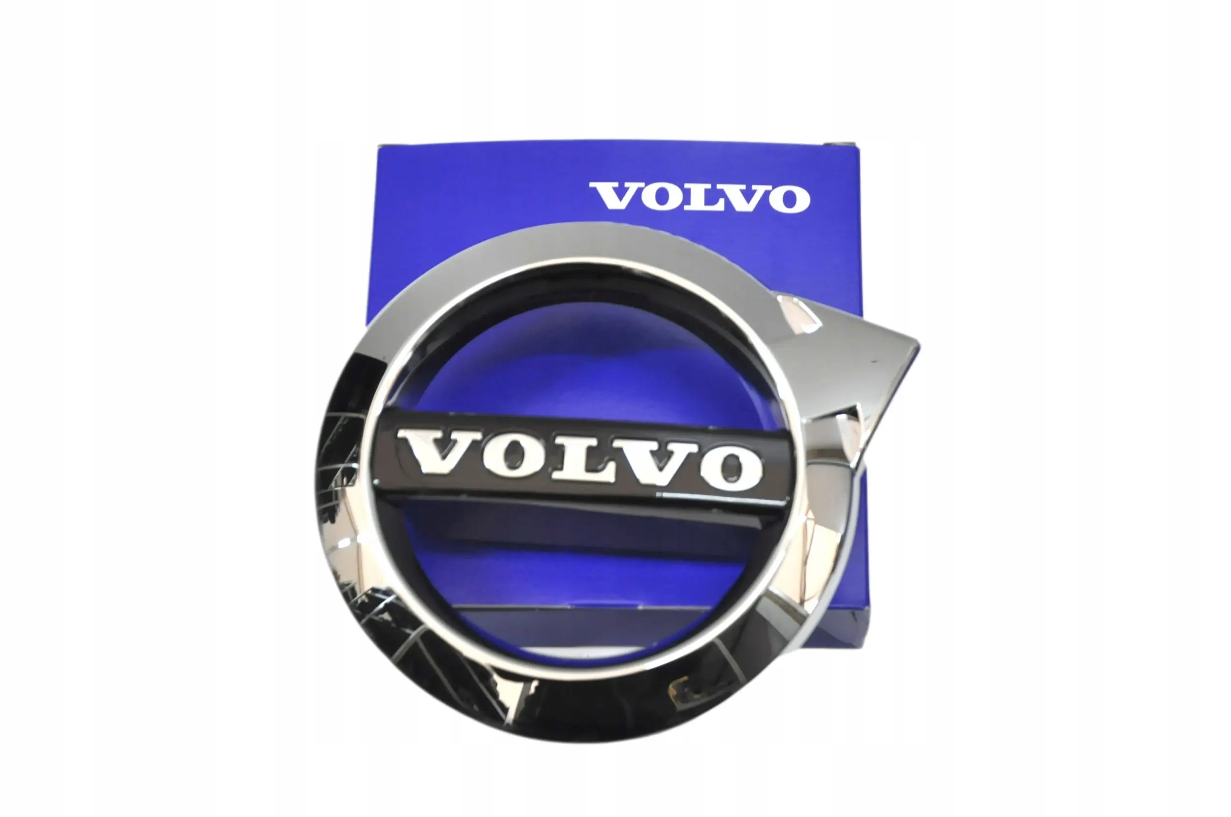 Emblem grill Volvo Black Edition Image 2