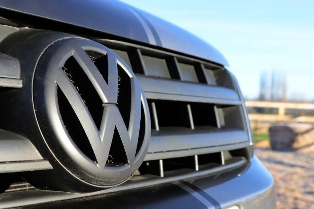 Emblem grill VW Amarok 2009 - 2020 │ Monte Carlo Black Matt Edition Image 1