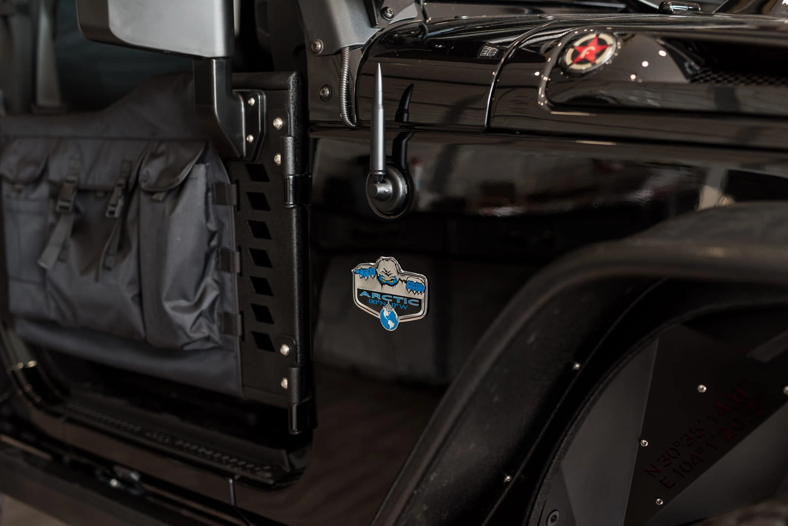 Emblem Jeep Wrangler │ Arctic 90N Edition Badge – bilde 2