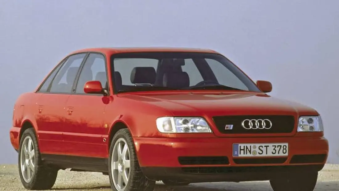 Emblem S6 Audi C4 1995-1997 │ Sport Chrome & Red Edition – bilde 4