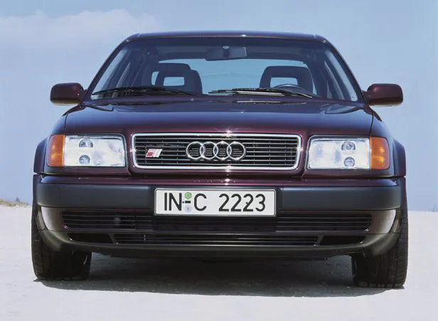 Emblem S6 Audi C4 1995-1997 │ Sport Chrome & Red Edition – bilde 5