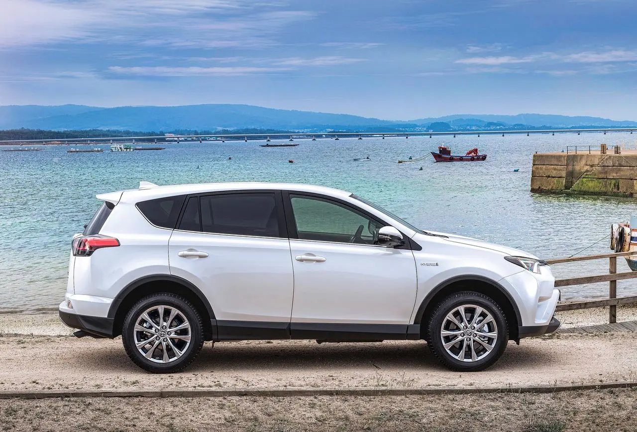 Emblem skjerm høyre Toyota RAV4 IV Facelift 2015 - 2019 – bilde 3