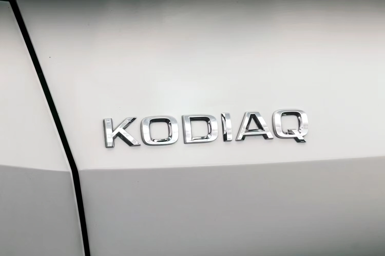 Emblem Skoda Kodiaq I 2016 - 2024 │ Genuine® bakluke embelm Chrome Edition