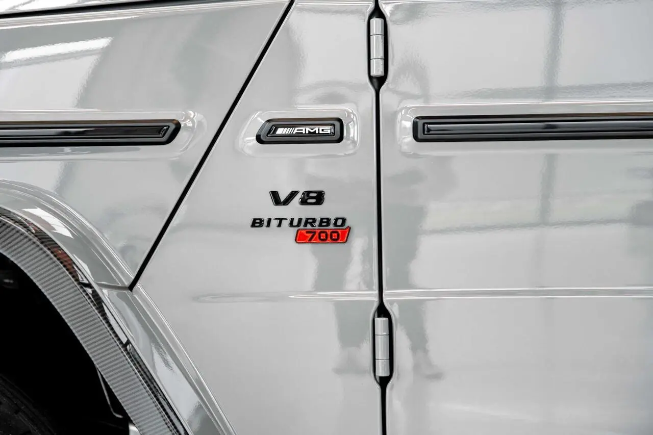 Emblem V8 BiTrubo Mercedes-Benz | Sport Black Edition