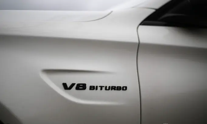 Emblem V8 BiTrubo Mercedes-Benz | Sport Black Edition – bilde 3