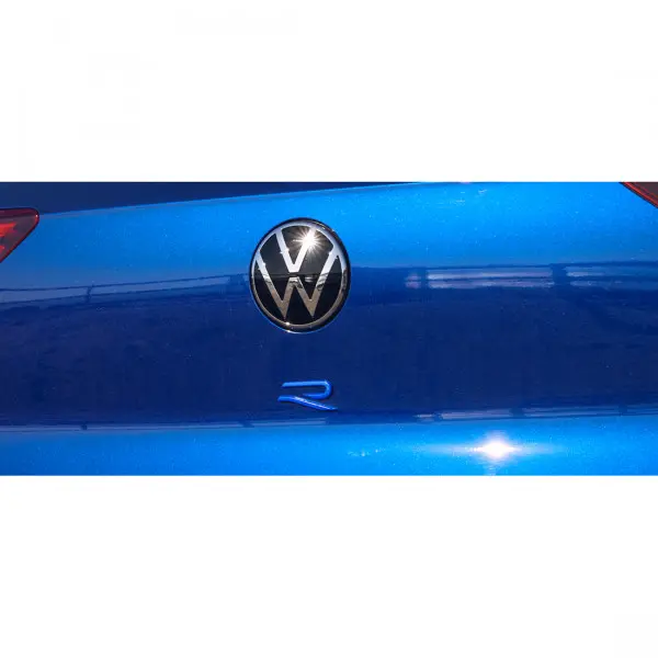 Emblem VW Golf R „20 Years" Edition | Ultramarine Blue Image 3