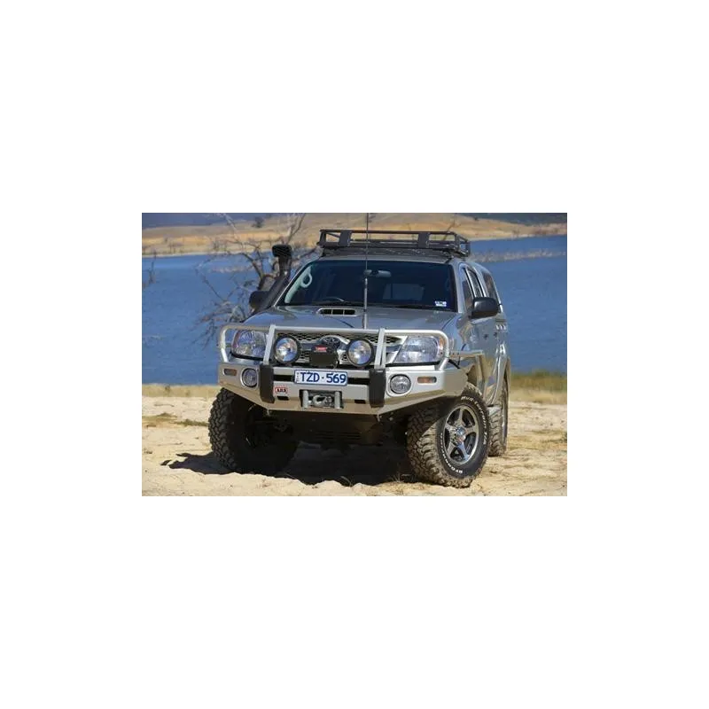 Fremre støtfanger ARB Deluxe Bull Bar Toyota Hilux 2005-