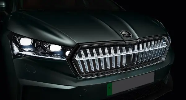 Frontgrill Škoda Enyaq iV LED Crystal Face Image 10
