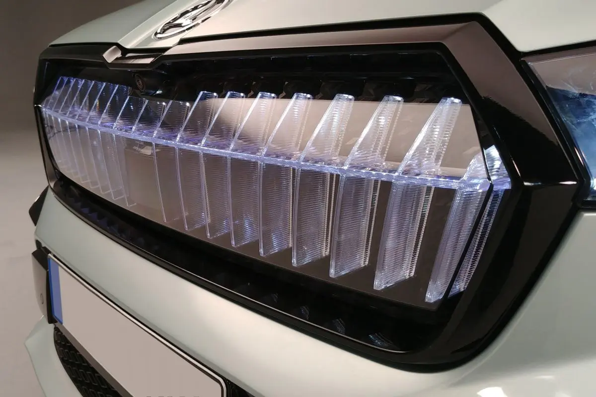 Frontgrill Škoda Enyaq iV LED Crystal Face Image 8