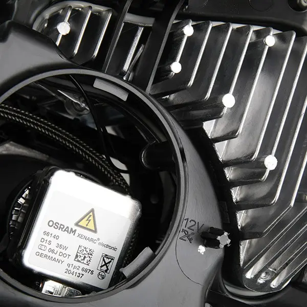 Frontlykt Mercedes-Benz (W212) 2009 - 2013 │ Bi-Xenon Høyre - Hella  Headlight Right Image 6