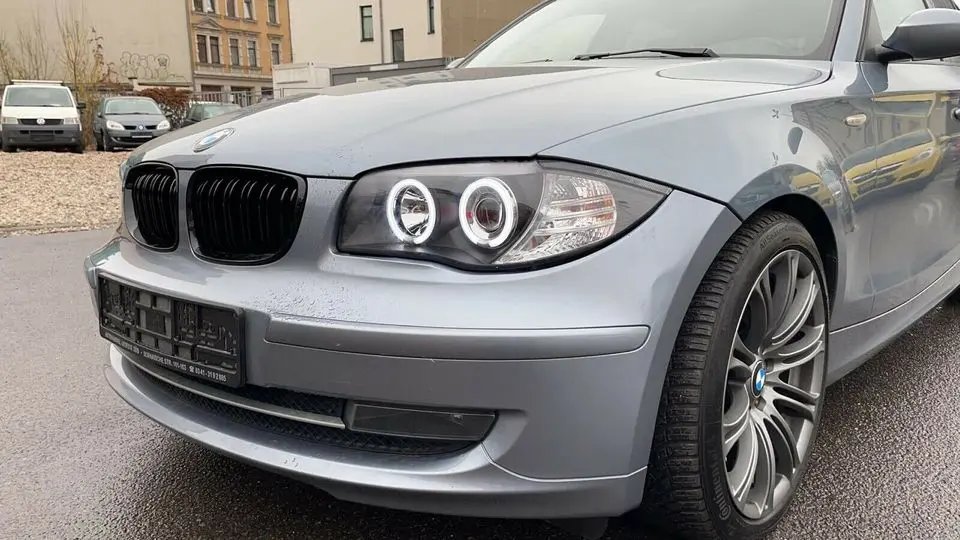Frontlykter BMW 1 (E87/E81/E82/E88) 2004-2011 | Angel Eyes Black Image 6