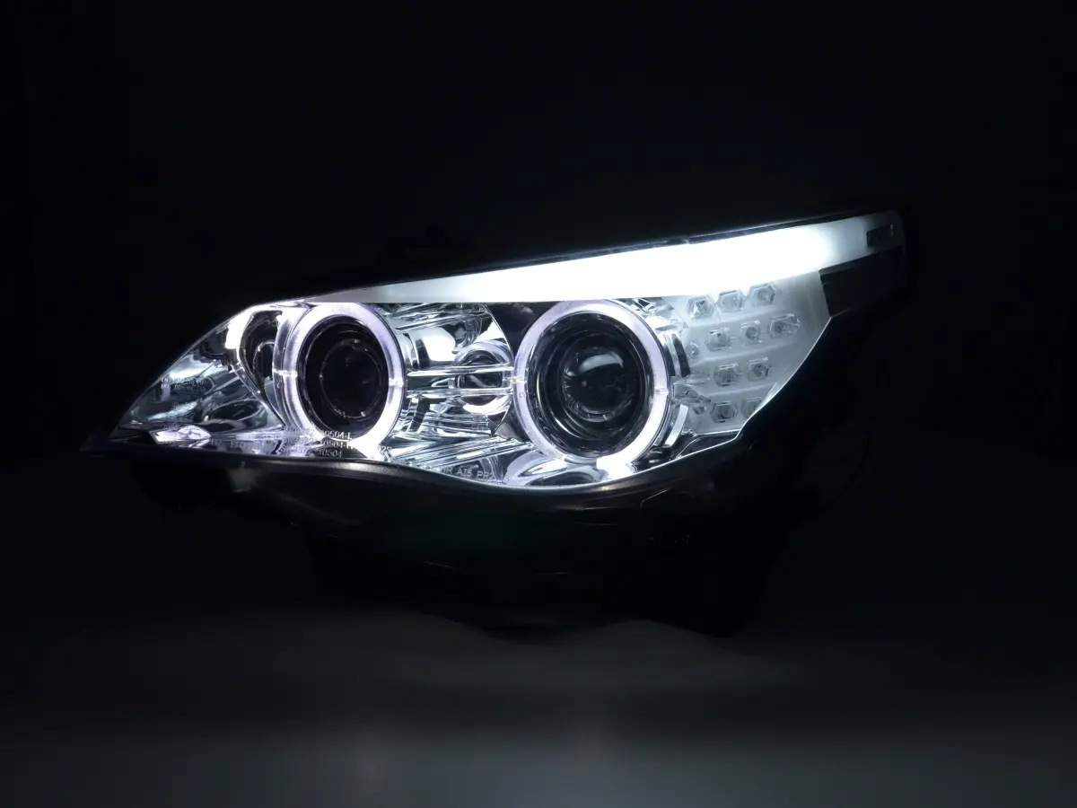 Frontlykter BMW 5 (E60/E61) 2003-2007 ANGEL EYES CHROME LED INDICATOR  – bilde 2