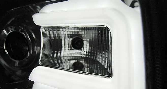 Frontlykter CHRYSLER 300C 2005-2010 CHROME TUBE LIGHT – bilde 2