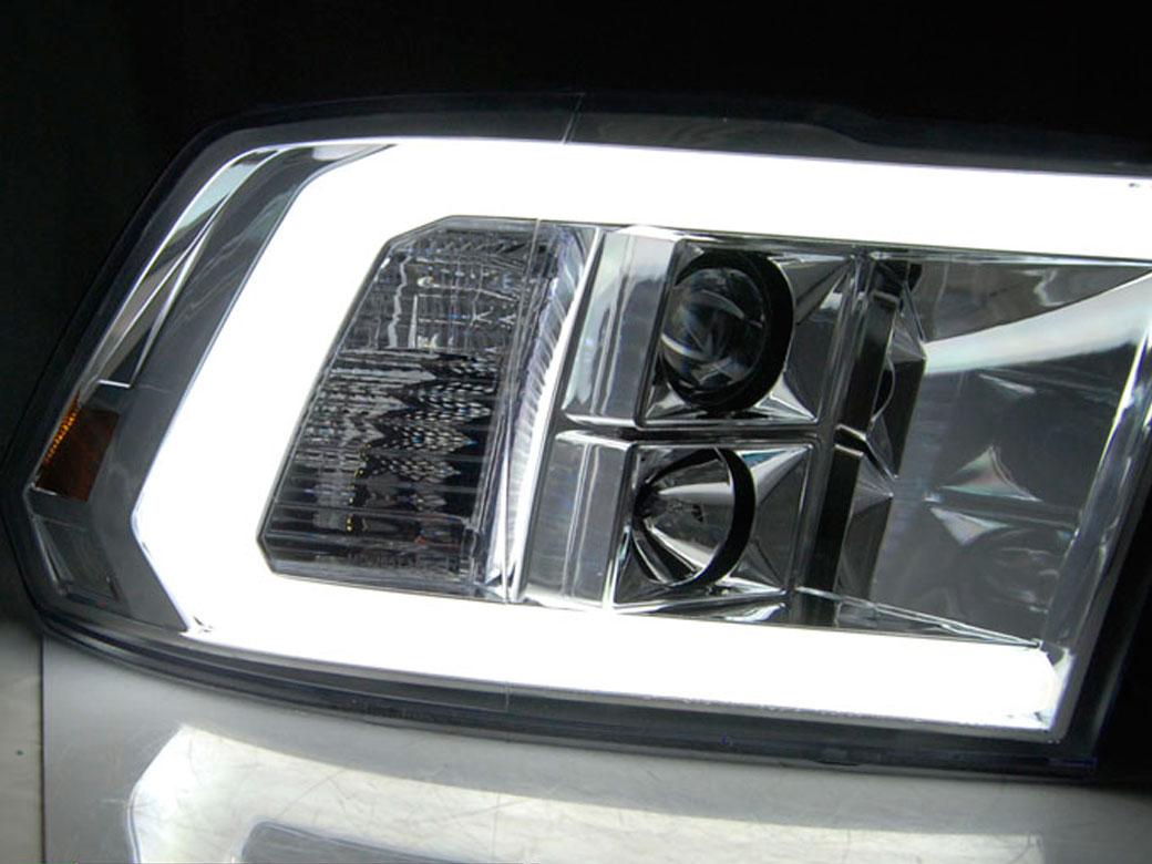 Frontlykter DODGE RAM 2009-2018 TUBE LIGHT CHROME – bilde 2