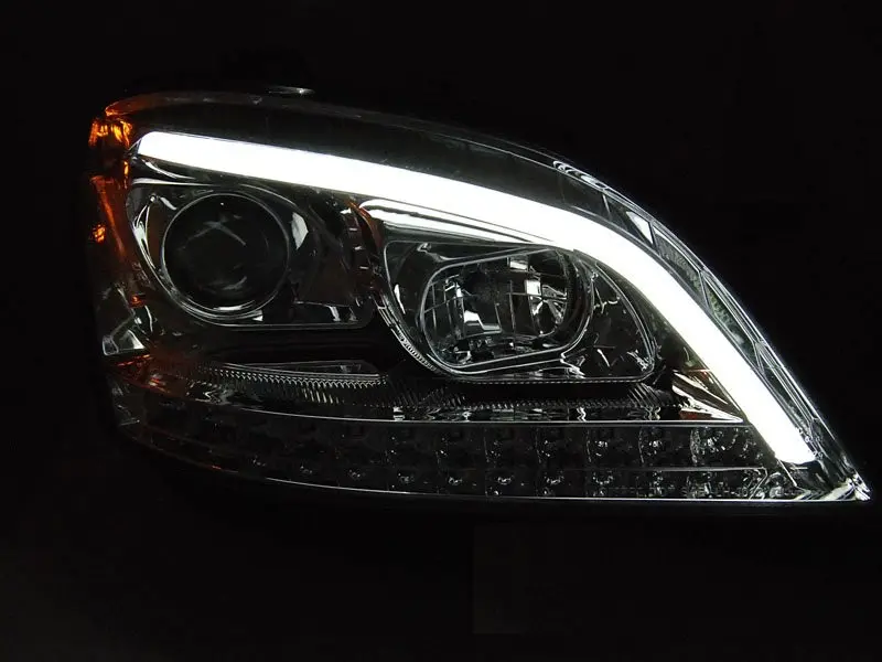 Frontlykter Mercedes-Benz M-Klasse (W164) 2005-2007 TUBE LIGHT BLACK SEQ