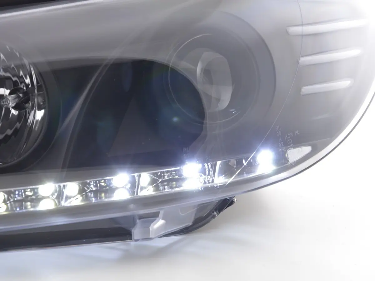 Frontlykter VW SCIROCCO 2008-2014 DAYLIGHT BLACK