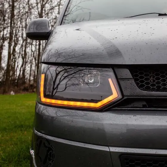 Frontlykter VW T5 2009 - 2015 | TUBE LIGHT DRL BLACK SEQ – bilde 5