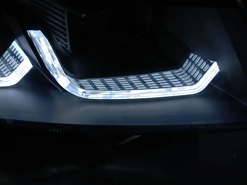 Frontlykter VW T6 2019 - 2023 | TUBE LIGHT BLACK DRL SEQ – bilde 4