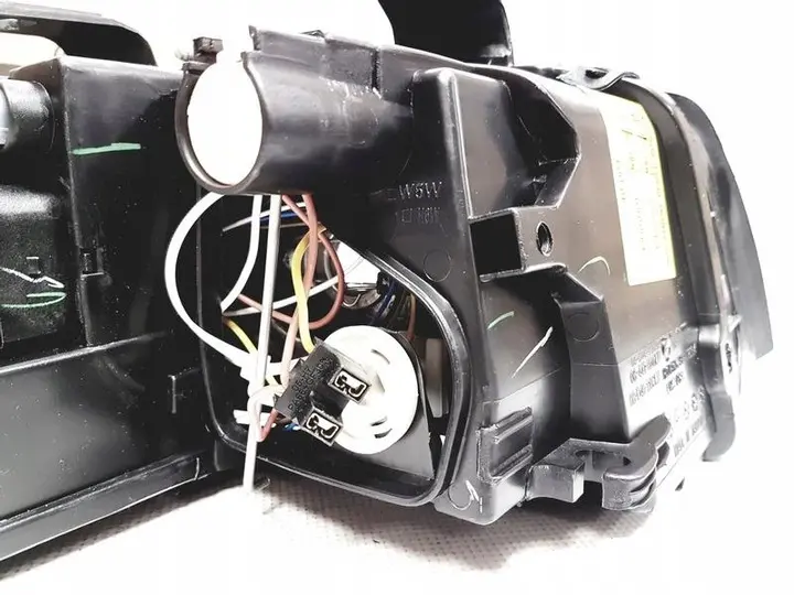 Frontlykter Xenon Audi A4 B6 2000 – 2006 – bilde 6