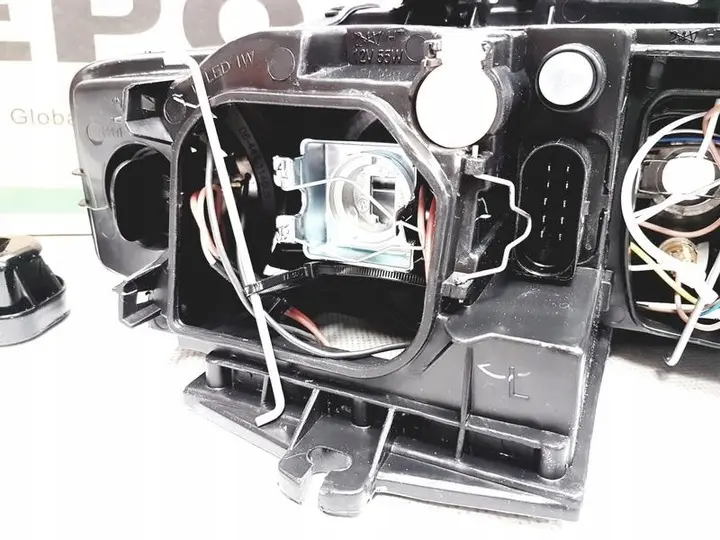 Frontlykter Xenon Audi A4 B6 2000 – 2006 – bilde 7