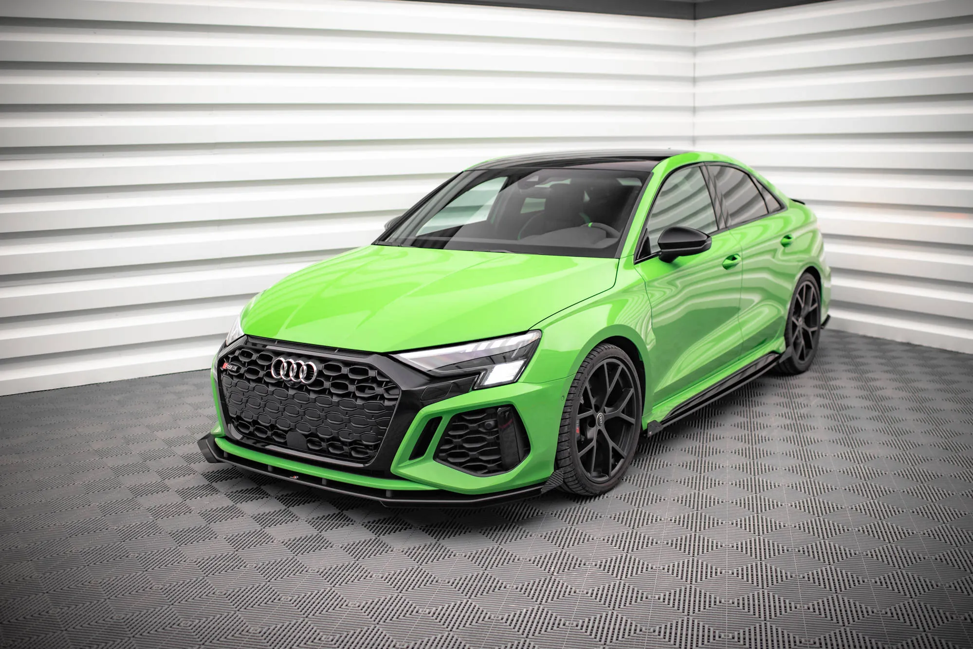 Frontsplitter-flopper Audi RS3 (8Y) 2020 -> | Glossy Black Edition – bilde 4