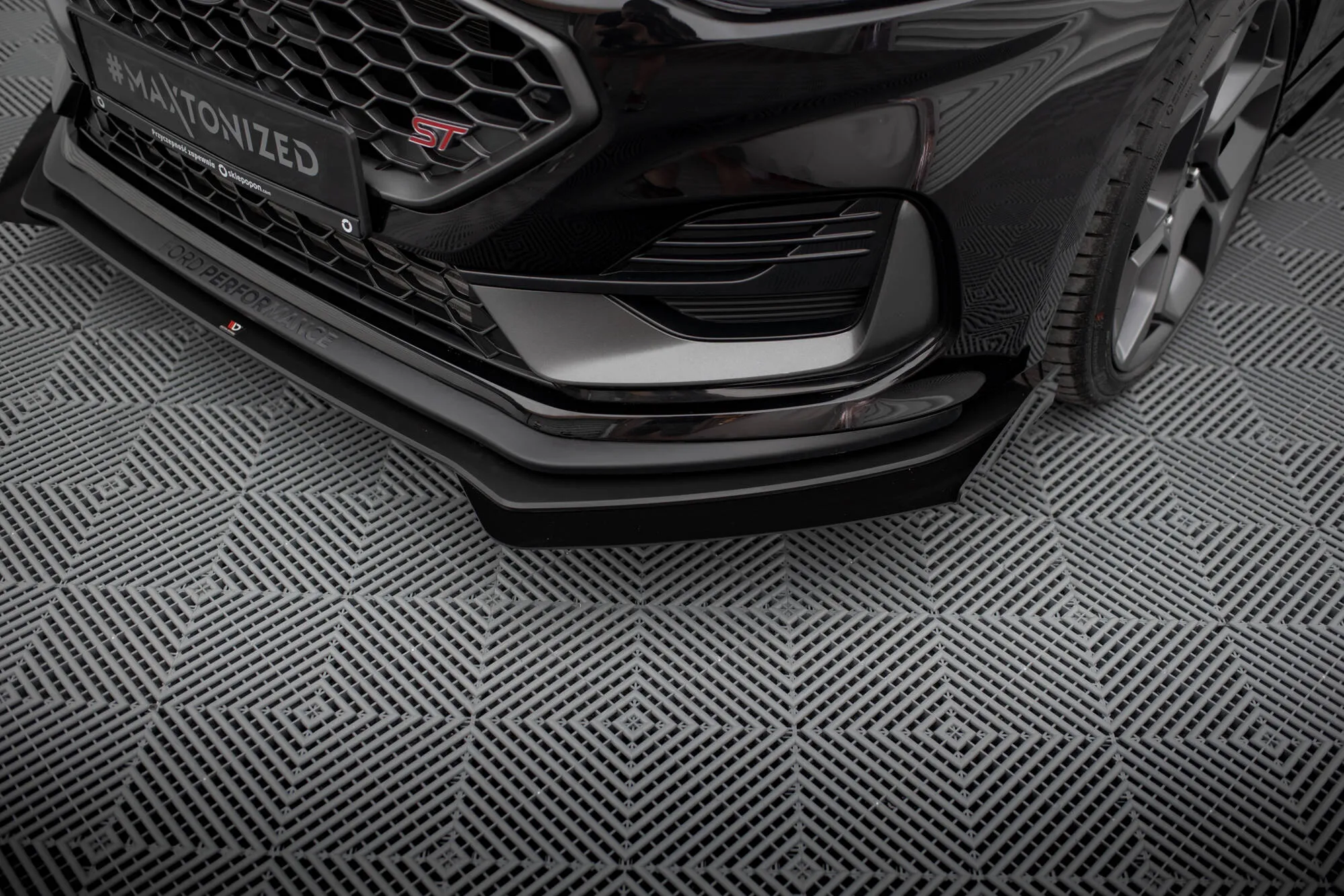 Frontsplitter-flopper Ford Fiesta Mk7 ST Facelift 2021 - 2023 | Glossy Black Edition