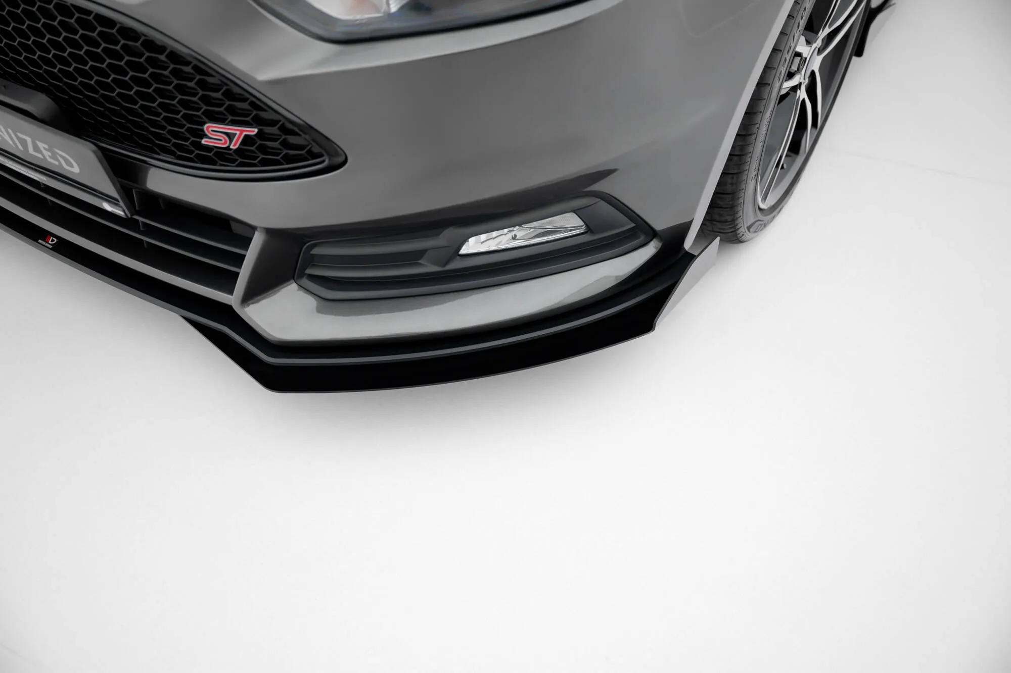Frontsplitter-flopper Ford Focus ST III Facelift 2015 - 2018 | Glossy Black Edition