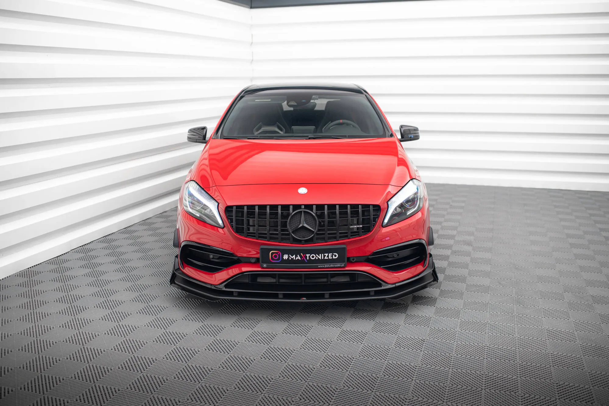 Frontsplitter-flopper Mercedes-Benz A45 AMG Aero (W176) facelift 2015 - 2018 | Glossy Black Edition – bilde 3