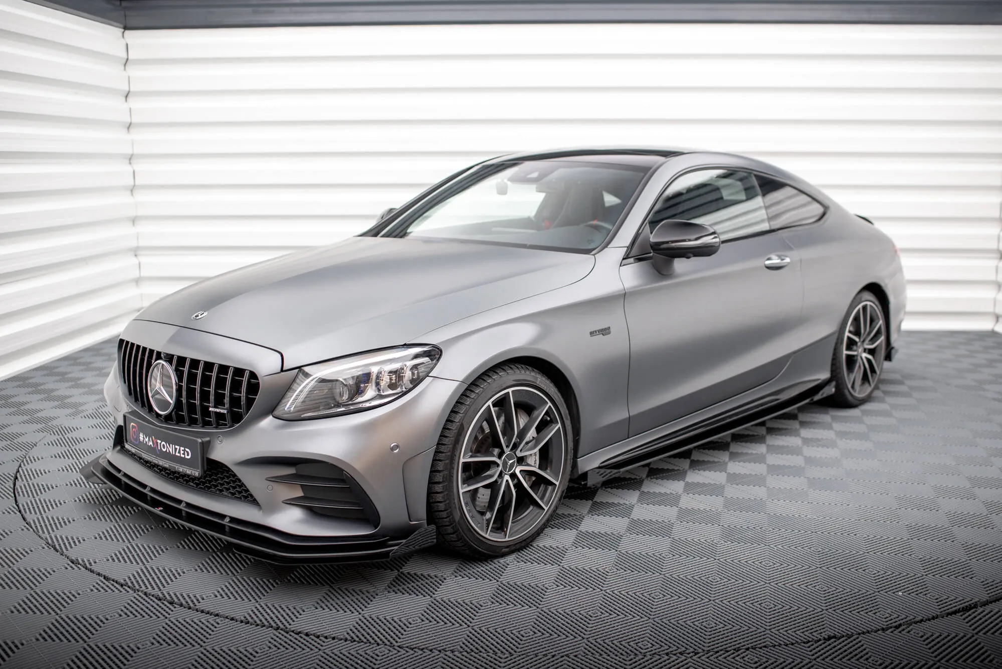 Frontsplitter-flopper Mercedes-Benz C43 AMG Coupe (C205) facelift 2018 - 2022 | Glossy Black Edition – bilde 2