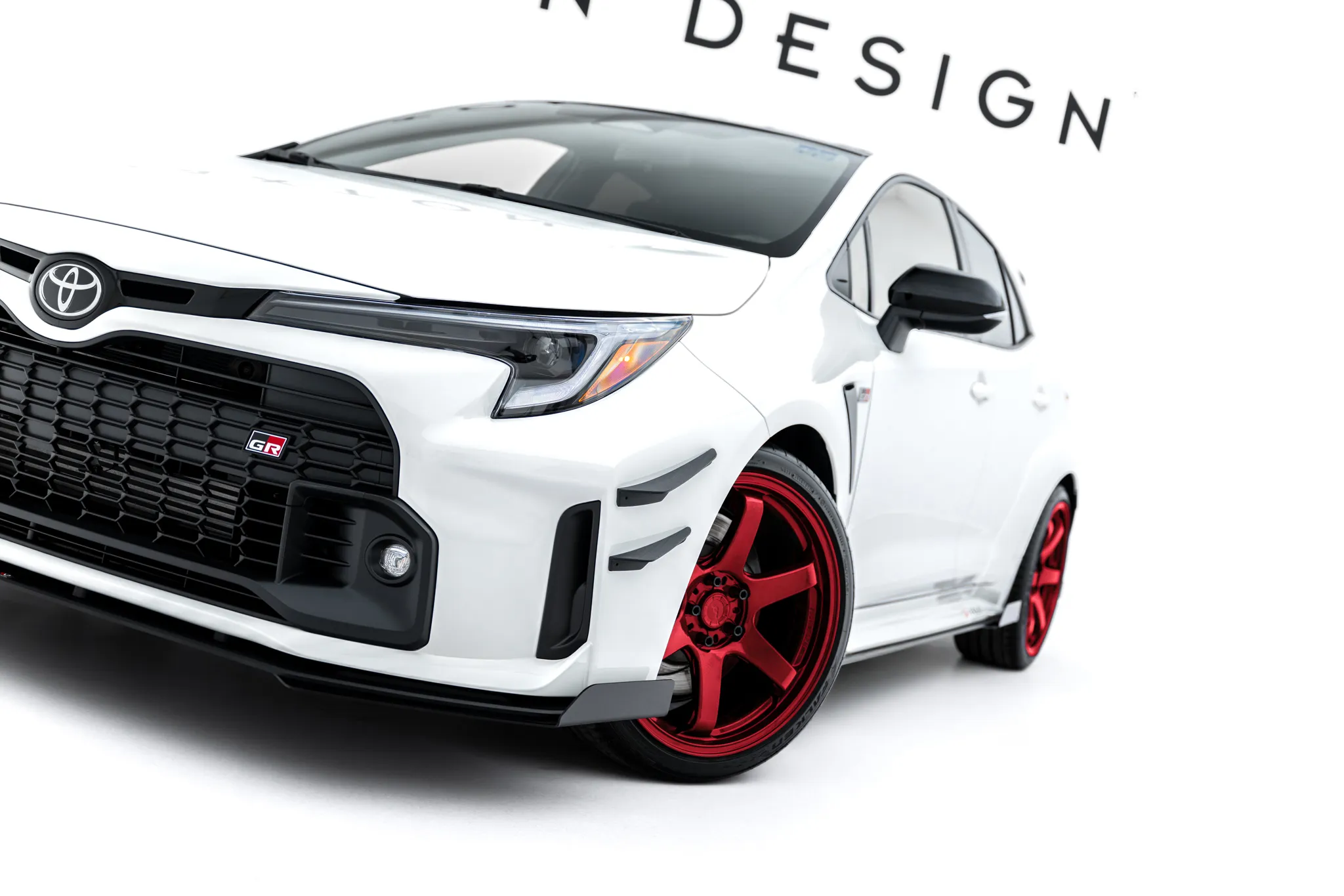Frontsplitter-flopper Toyota GR Corolla XII 2022 - 2024 | Glossy Black Edition – bilde 4