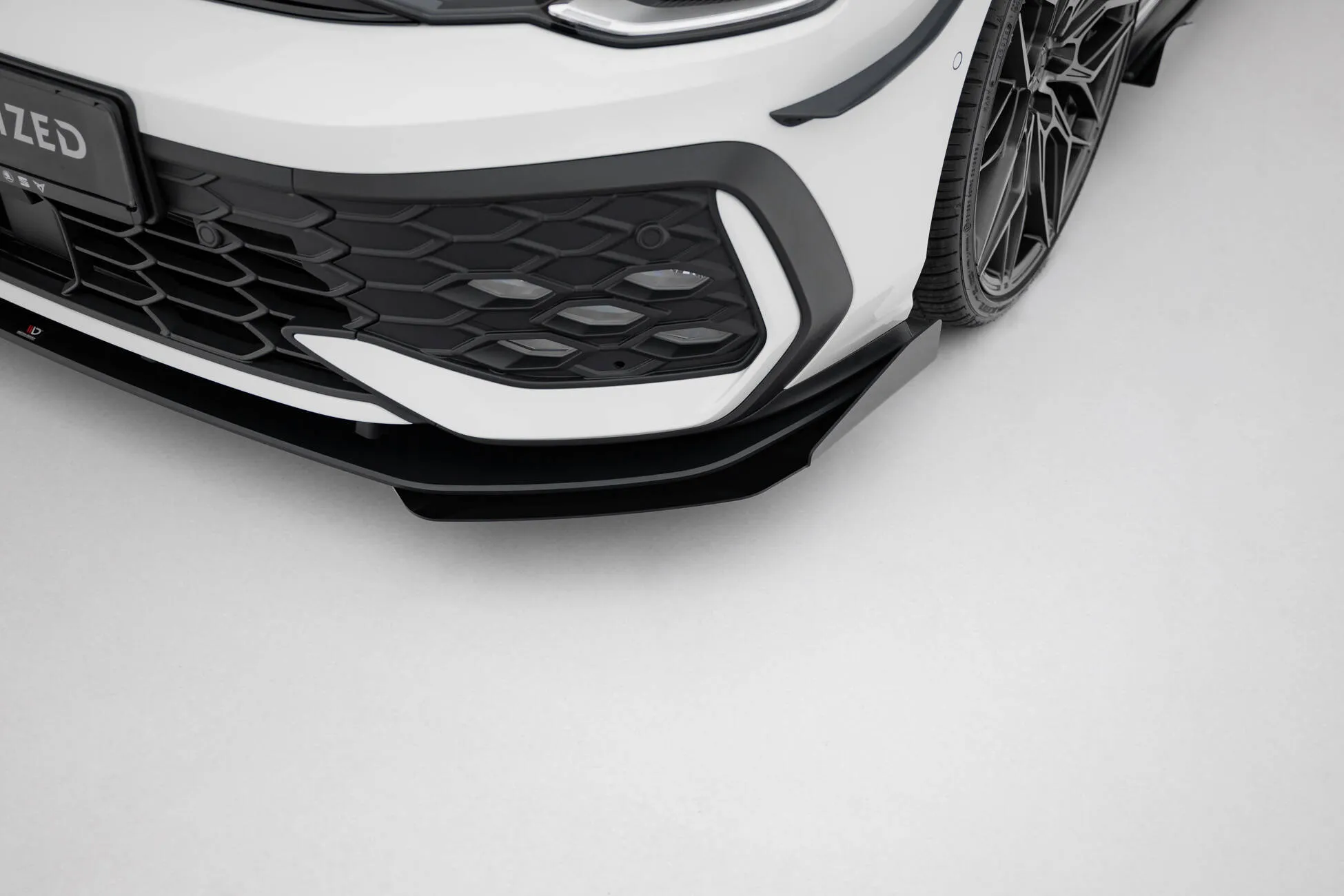 Frontsplitter-flopper Volkswagen Golf (R-Line/GTI/GTE) VIII Facelift 2024 - | Glossy Black Edition