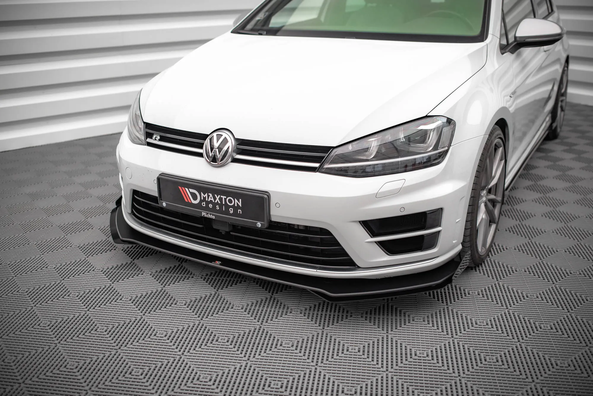Frontsplitter-flopper VW Golf R Mk7 2013-2016 | Glossy Black Edition – bilde 2