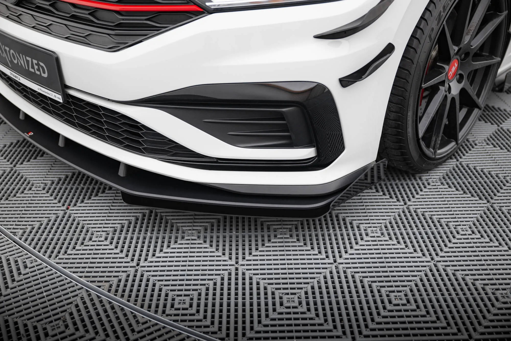Frontsplitter-flopper VW Jetta Gli VII 2019 - 2021 | Glossy Black Edition