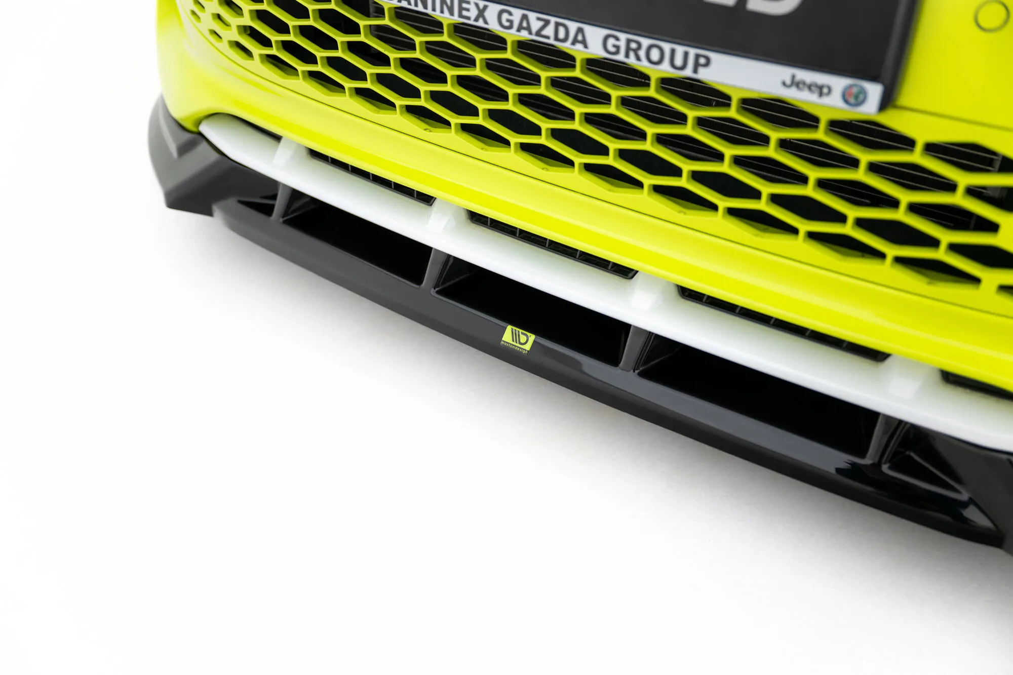 Frontspoiler Abarth 500e 2023 -> | Glossy Black Edition – bilde 3