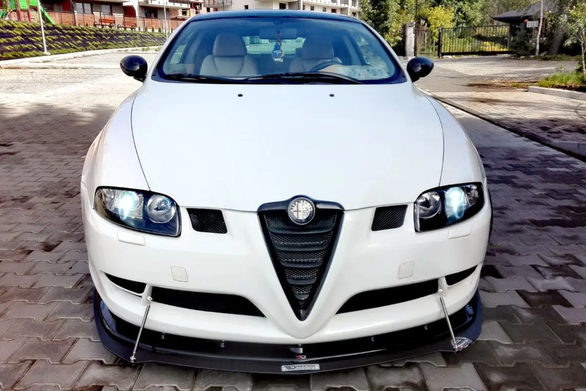 Frontspoiler Alfa Romeo GT 2004 - 2010 | Glossy Black Edition – bilde 2