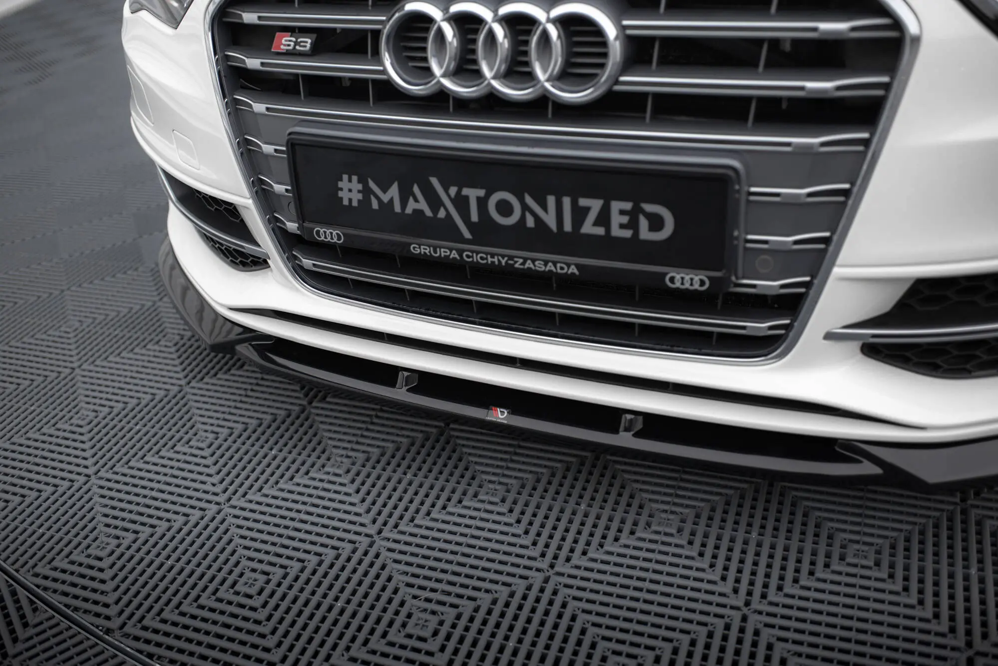 Frontspoiler Audi A3/S3 8V S-Line 2013 - 2016 | V.2 Glossy Black Edition