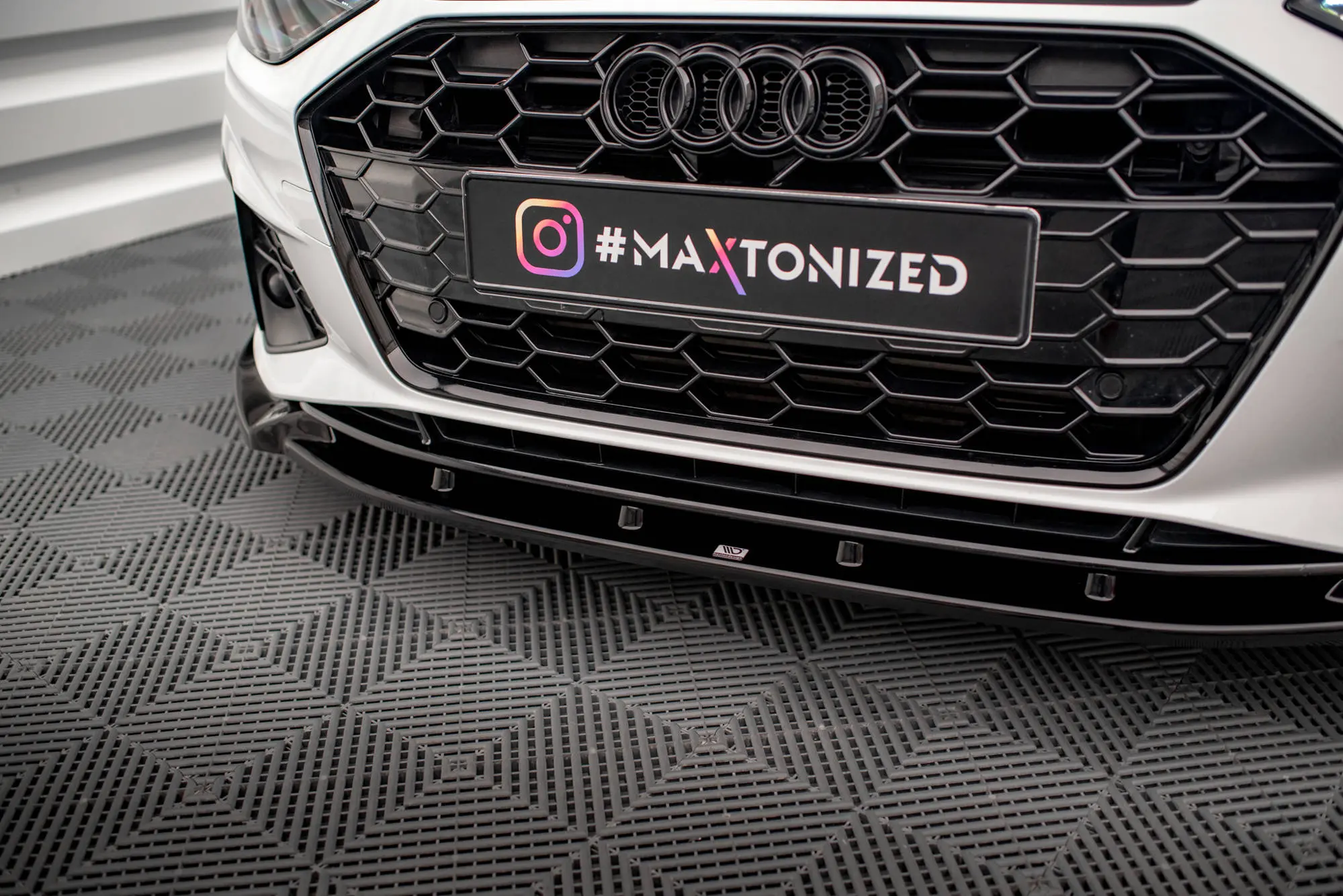Frontspoiler Audi A4 B9 S-Line / Audi S4 B9 Facelift 2019 - 2024 | V.1 Glossy Black Edition