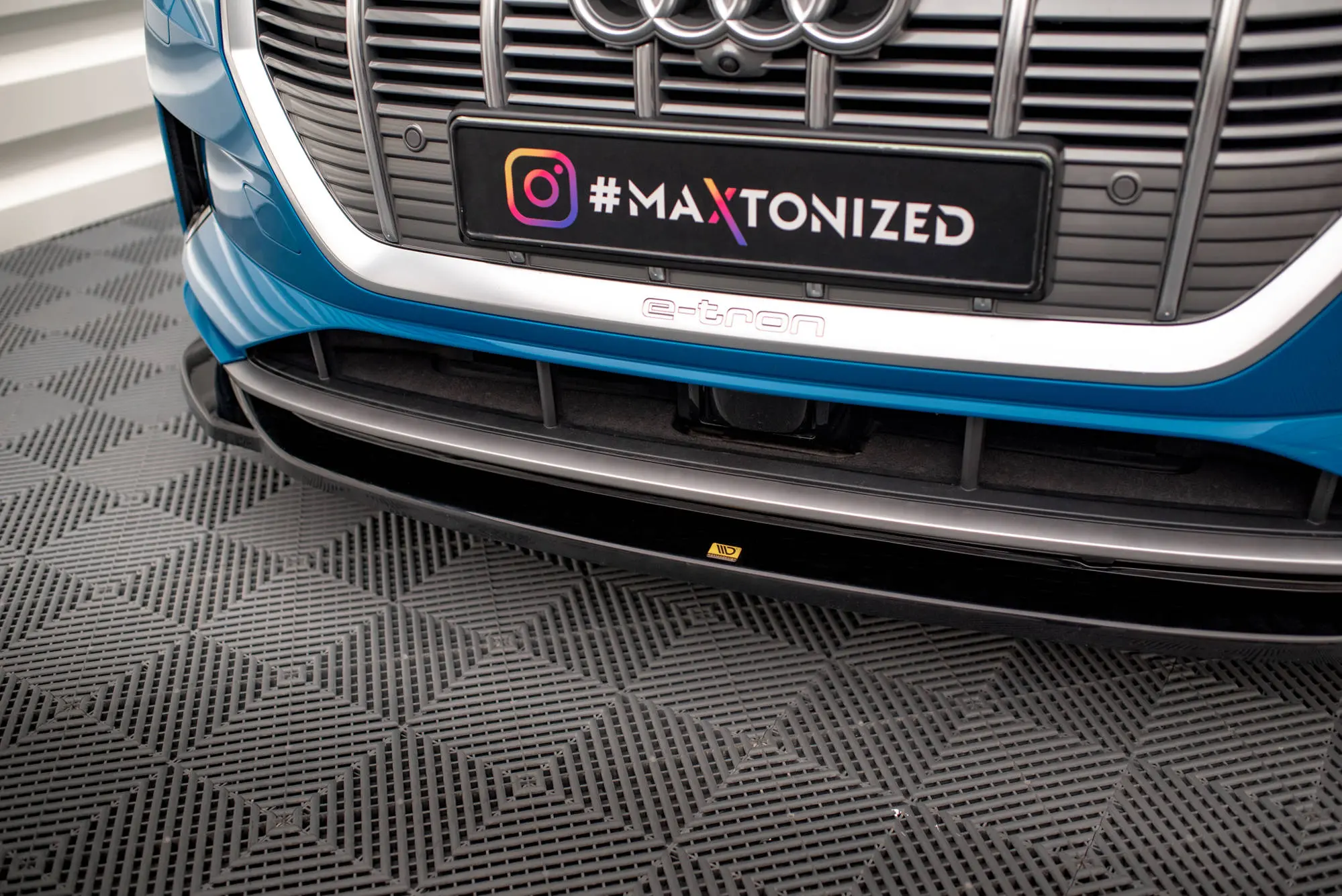 Frontspoiler Audi e-tron 2018 - 2023 | V.1 Glossy Black Edition