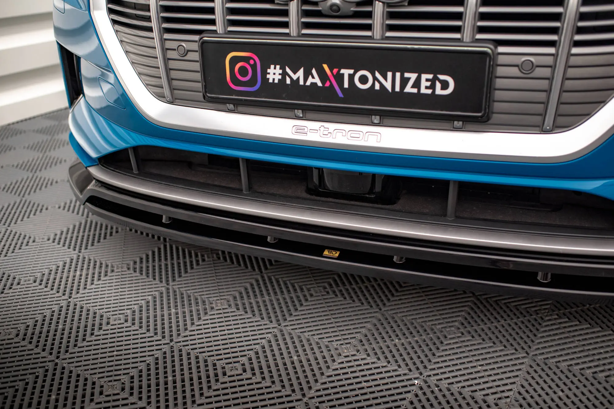 Frontspoiler Audi e-tron 2018 - 2023 | V.2 Glossy Black Edition