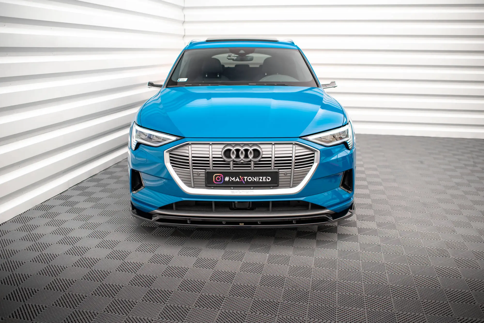 Frontspoiler Audi e-tron 2018 - 2023 | V.2 Glossy Black Edition – bilde 3