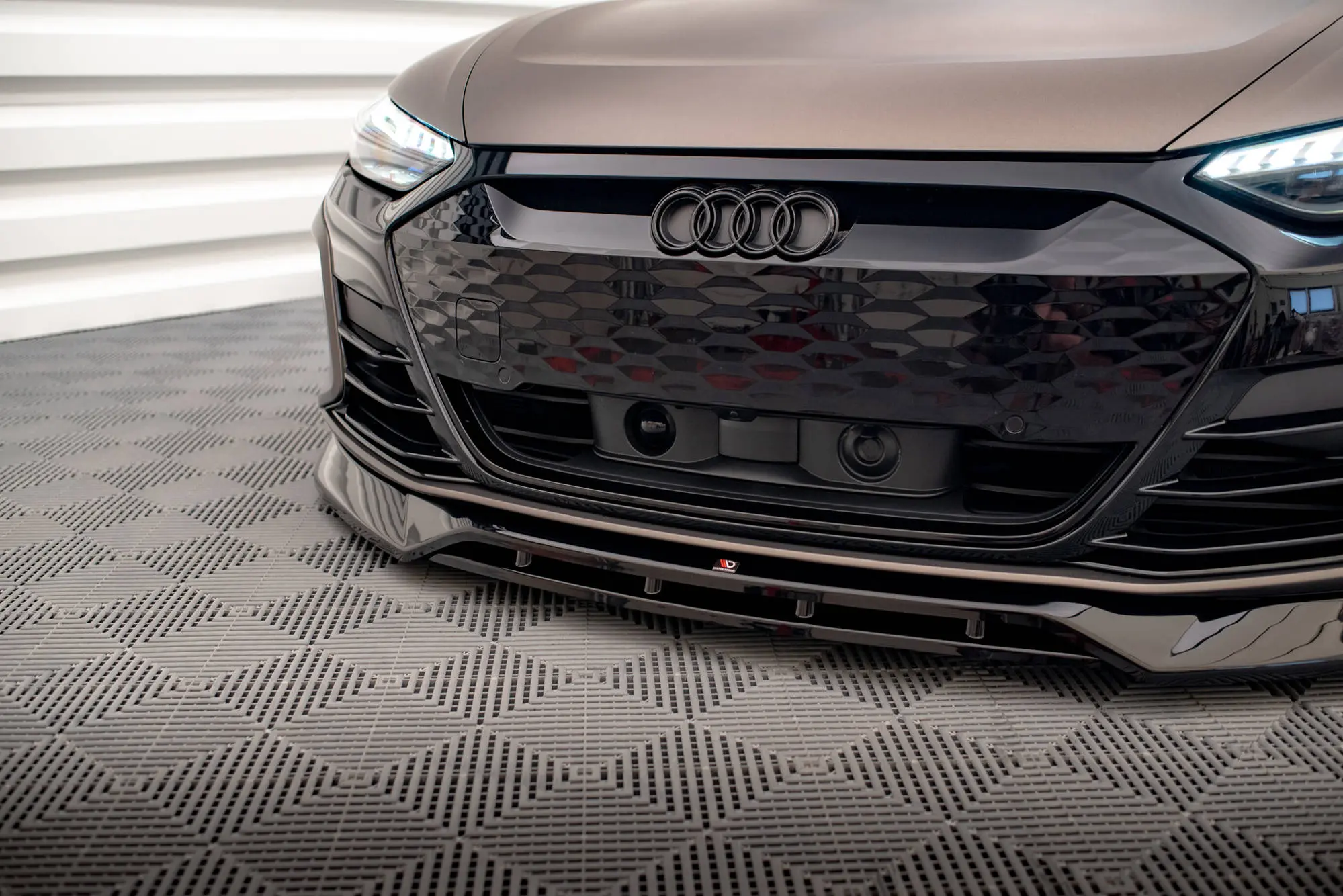 Frontspoiler Audi e-Tron GT / RS GT Mk1 2021 -> | V.3 Glossy Black Edition