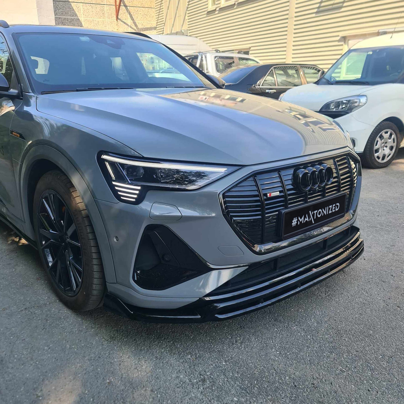Frontspoiler Audi e-Tron S-Line 2018 - 2022 | Glossy Black Edition – bilde 3