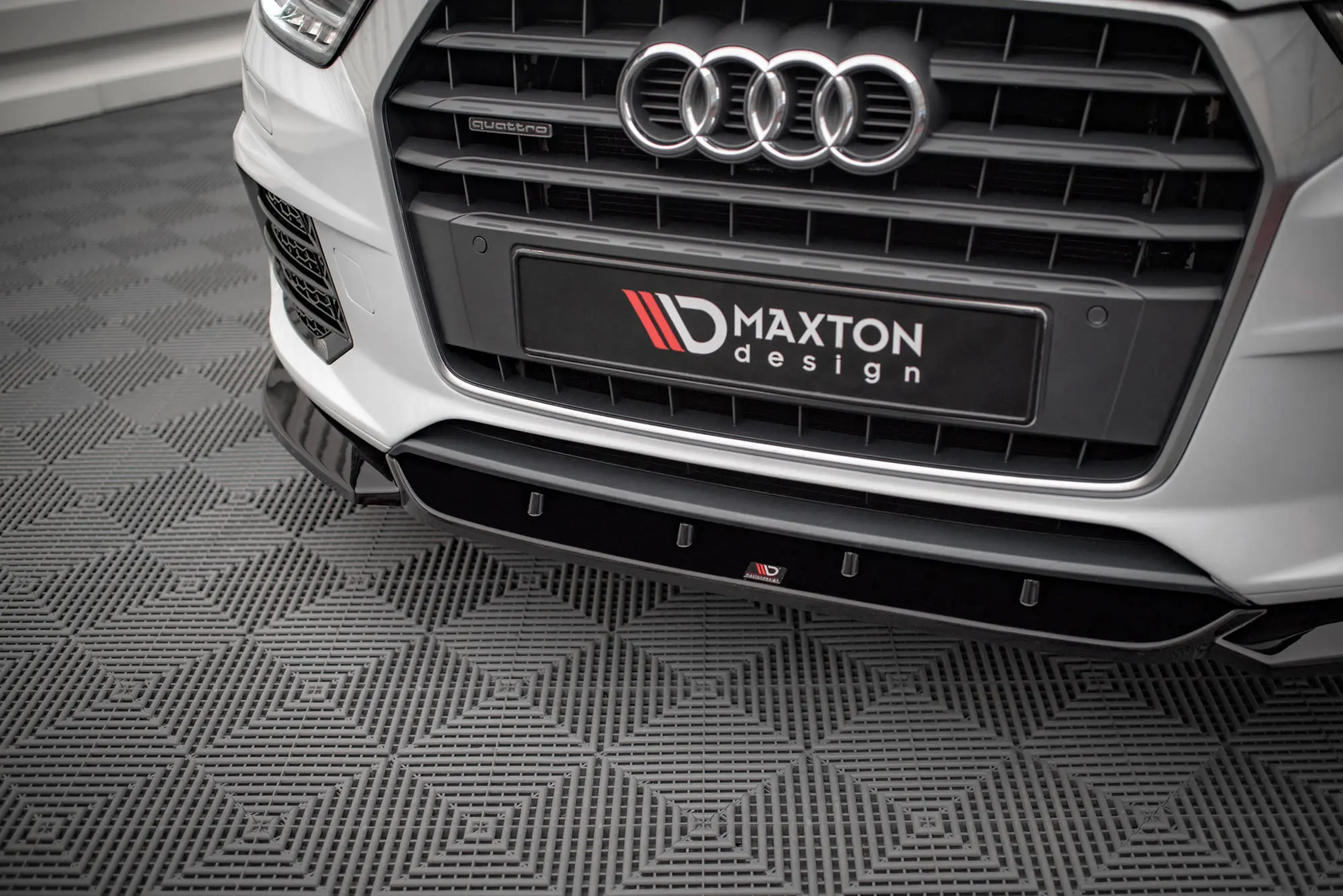 Frontspoiler Audi Q3 8U Facelift 2014 - 2018 | V.1 Glossy Black Edition