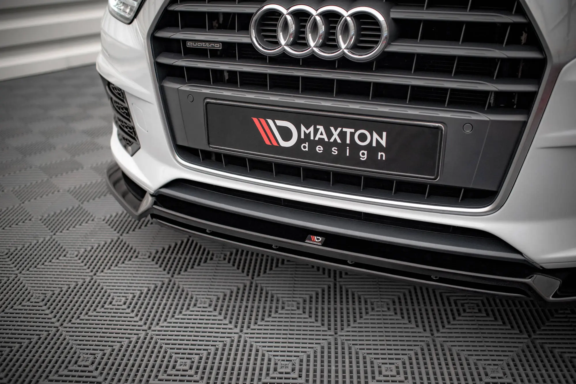 Frontspoiler Audi Q3 8U Sport Facelift 2014 - 2018 | V.2 Glossy Black Edition